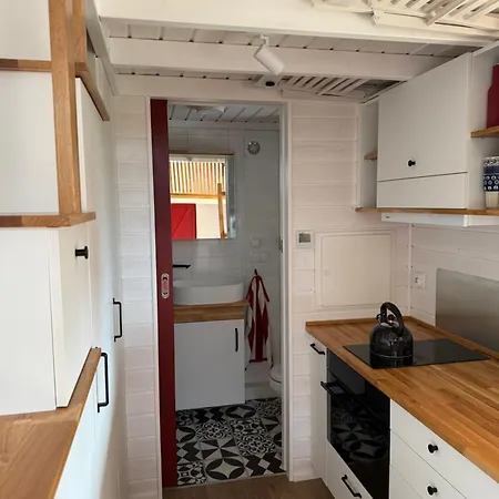 Tiny House Azyl Wolnosci Holiday home *