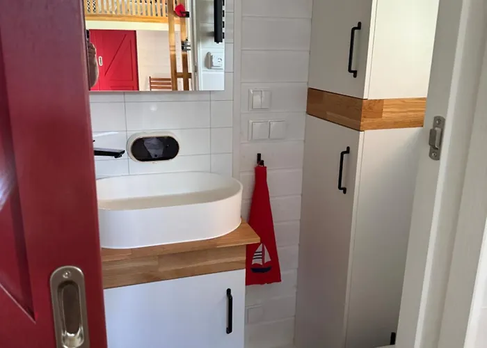 Holiday home Tiny House Azyl Wolnosci Pozezdrze